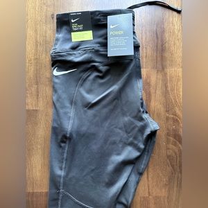 Nike Epic Fast Tight Fit Leggings